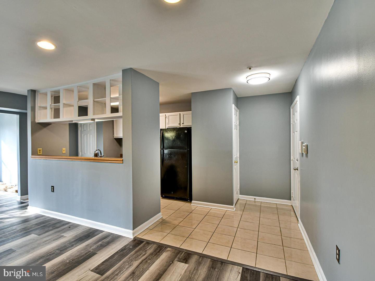 LAKE POINTE CONDOMINIUMS - Residential Lease