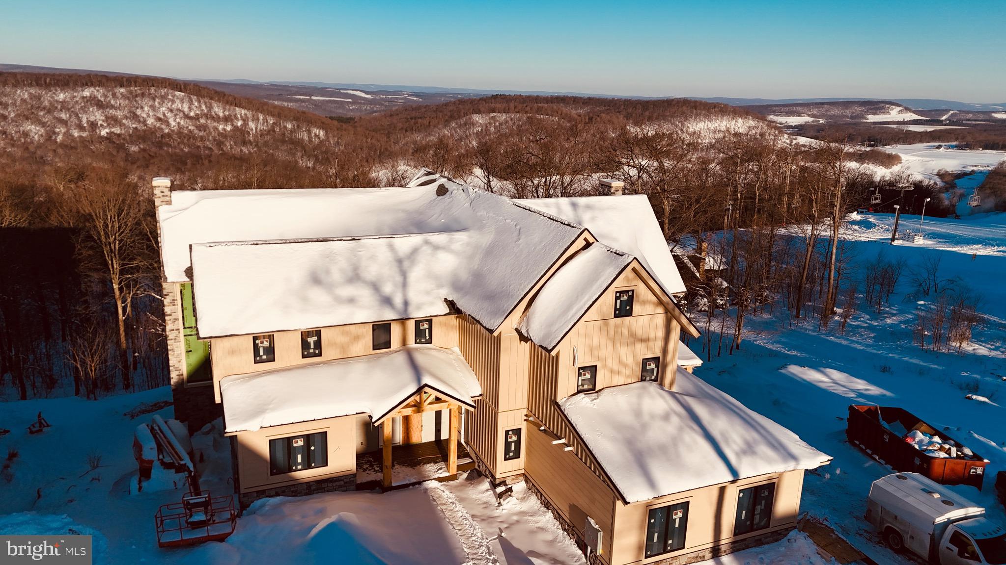 RIDGE RUN AT NORTH CAMP - Land