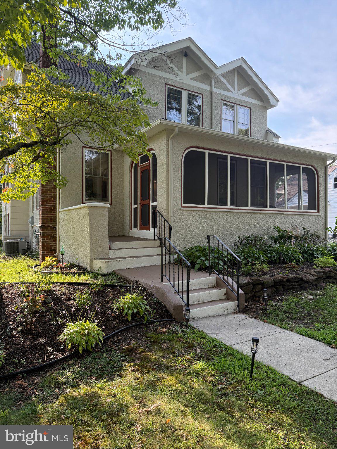 106 N JEFFERSON AVENUE