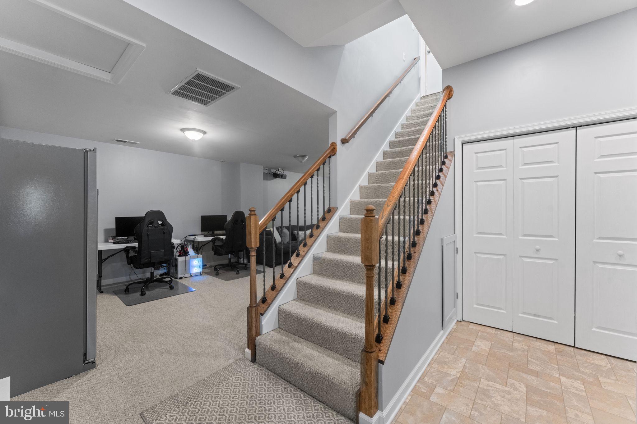 BROKEN HILLS - Residential