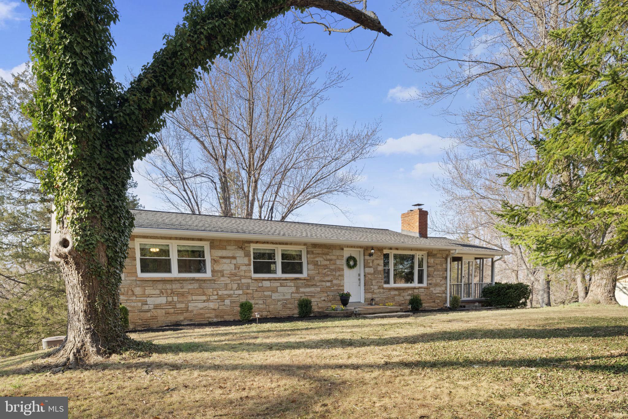 BROKEN HILLS - Residential