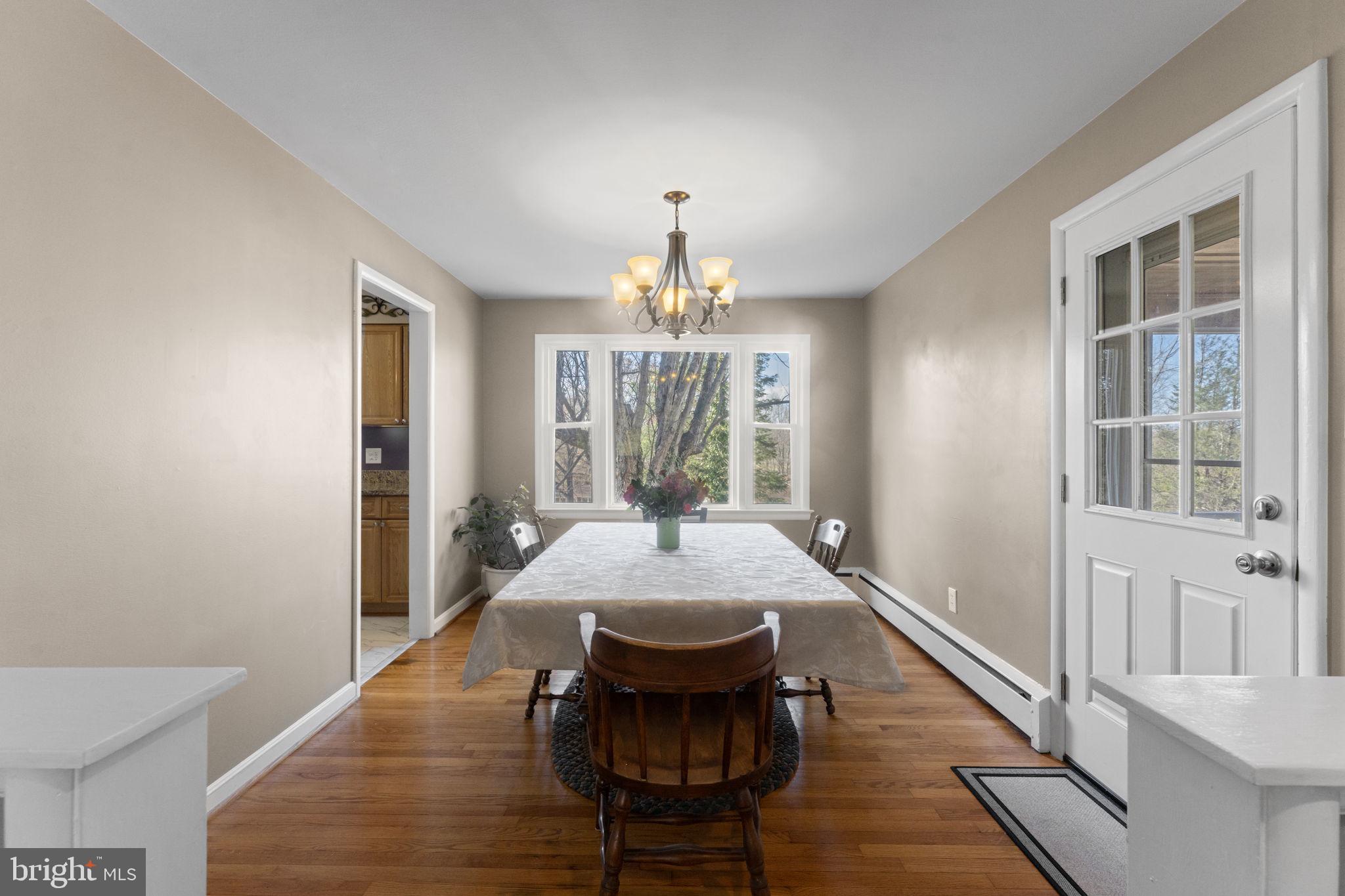 BROKEN HILLS - Residential