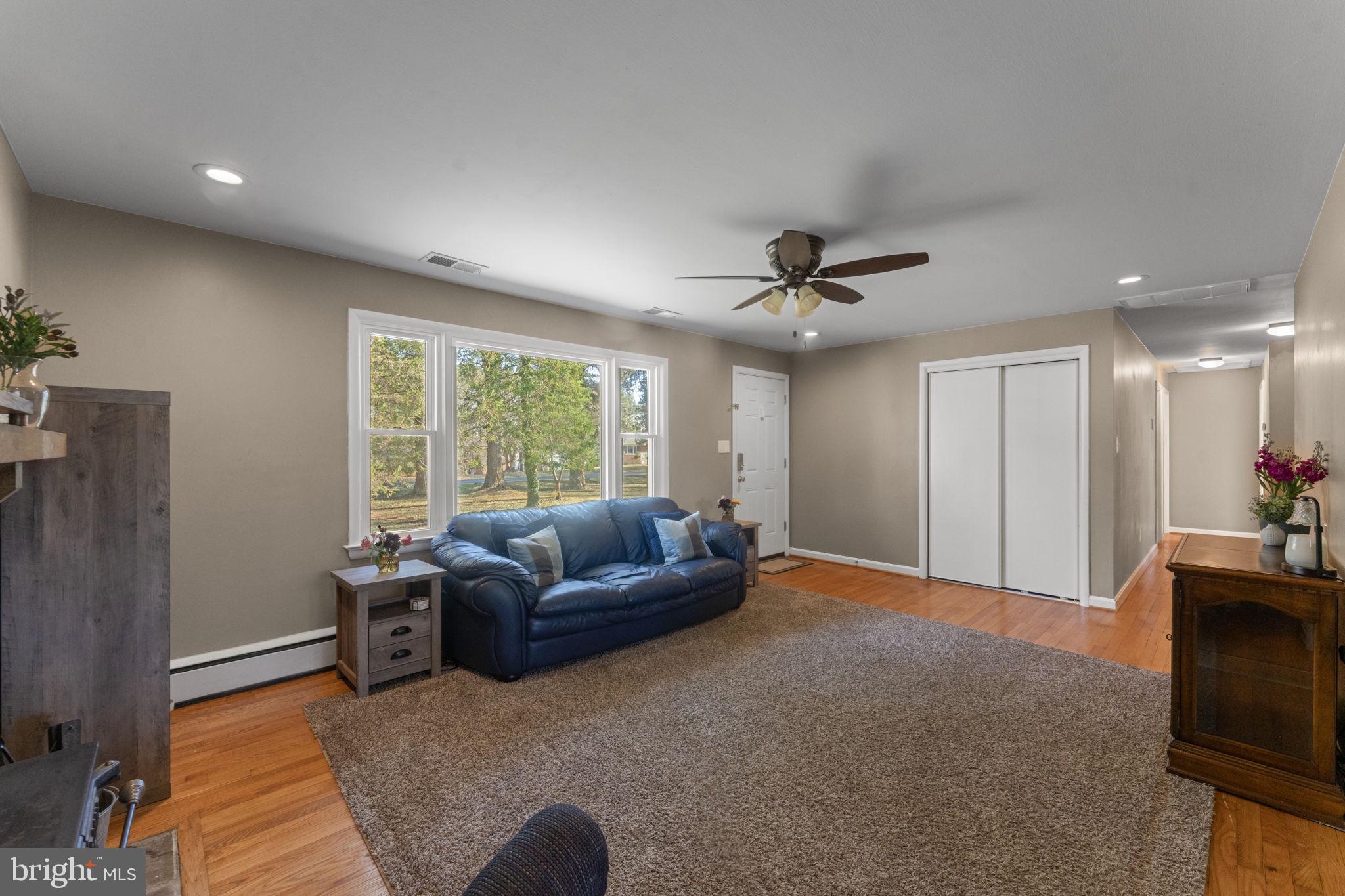 BROKEN HILLS - Residential