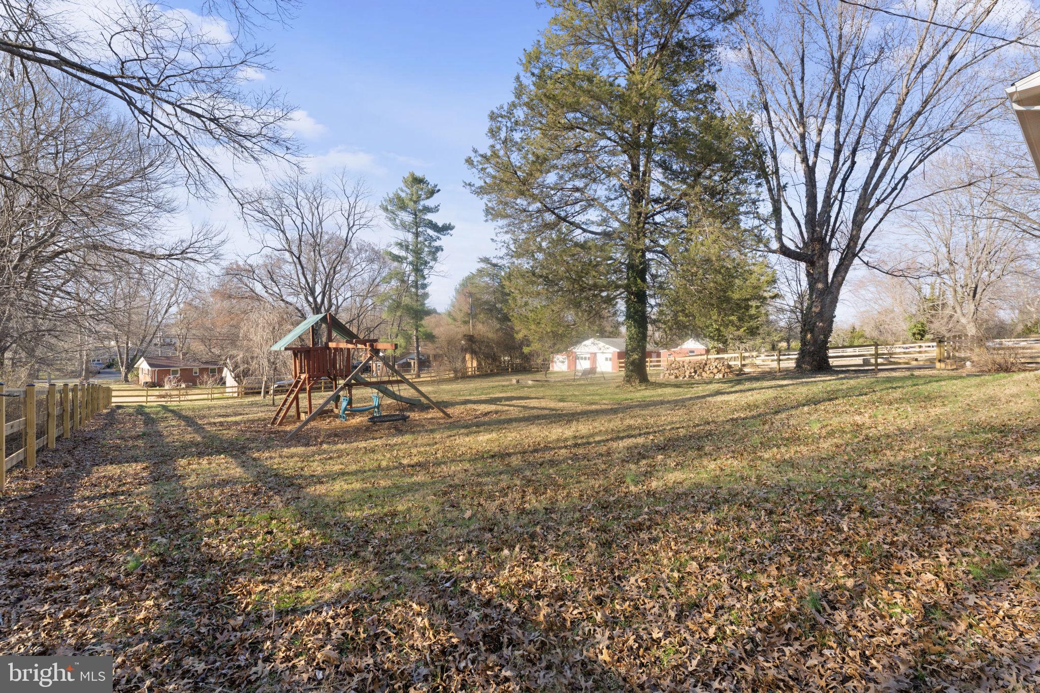 BROKEN HILLS - Residential