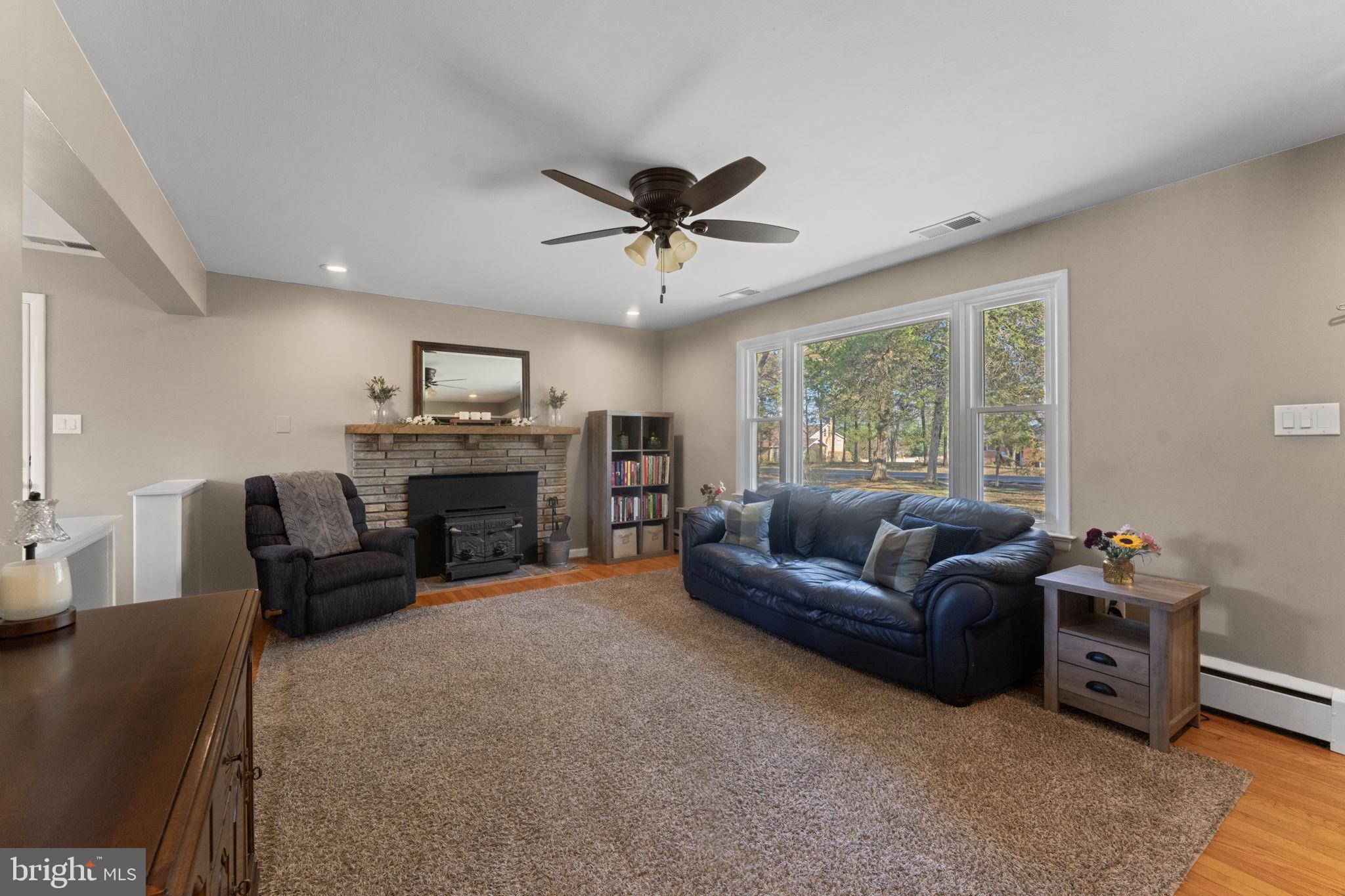 BROKEN HILLS - Residential