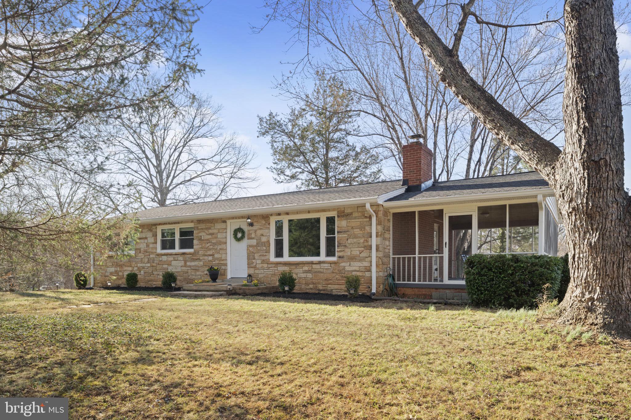 BROKEN HILLS - Residential