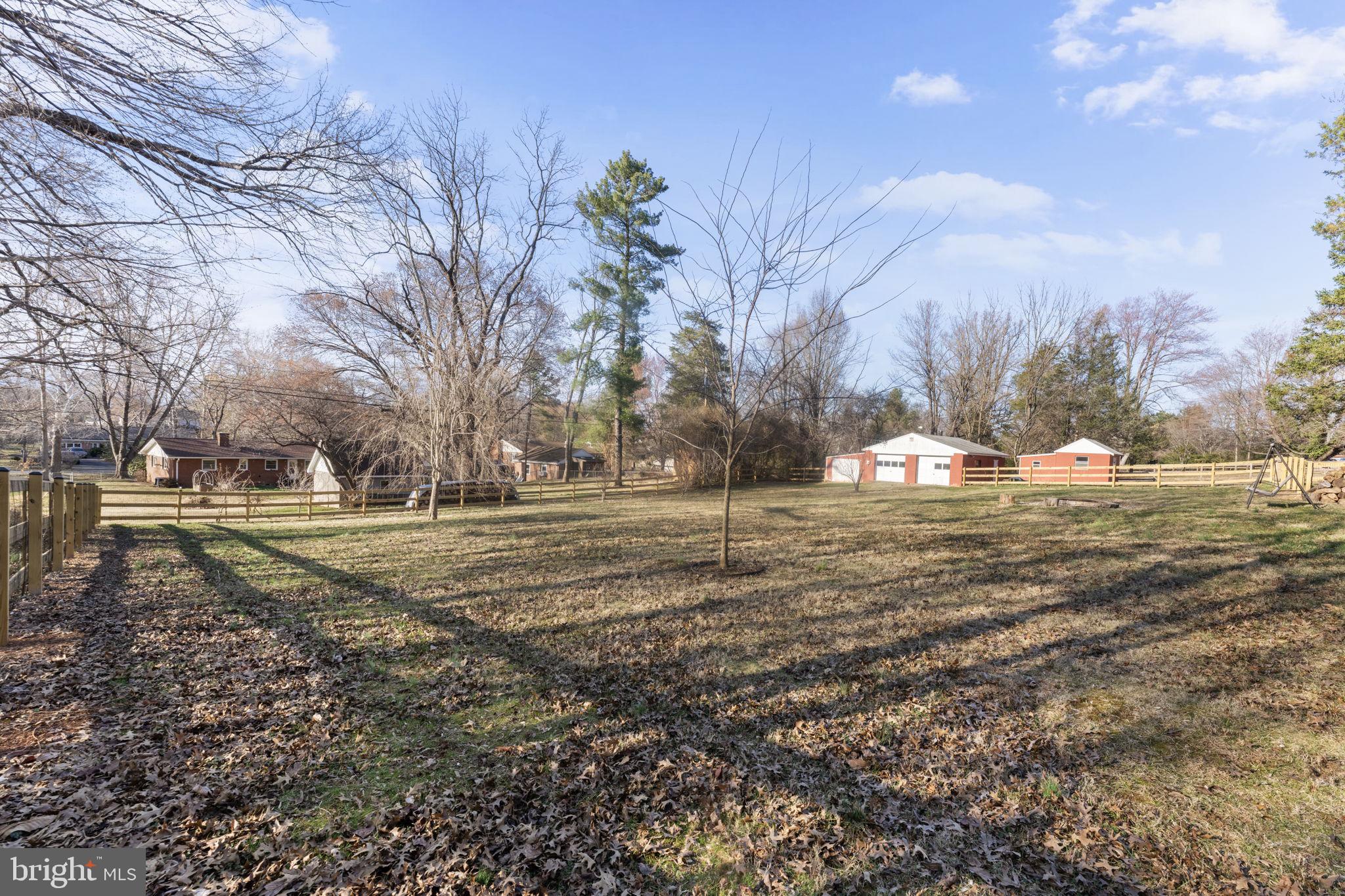 BROKEN HILLS - Residential