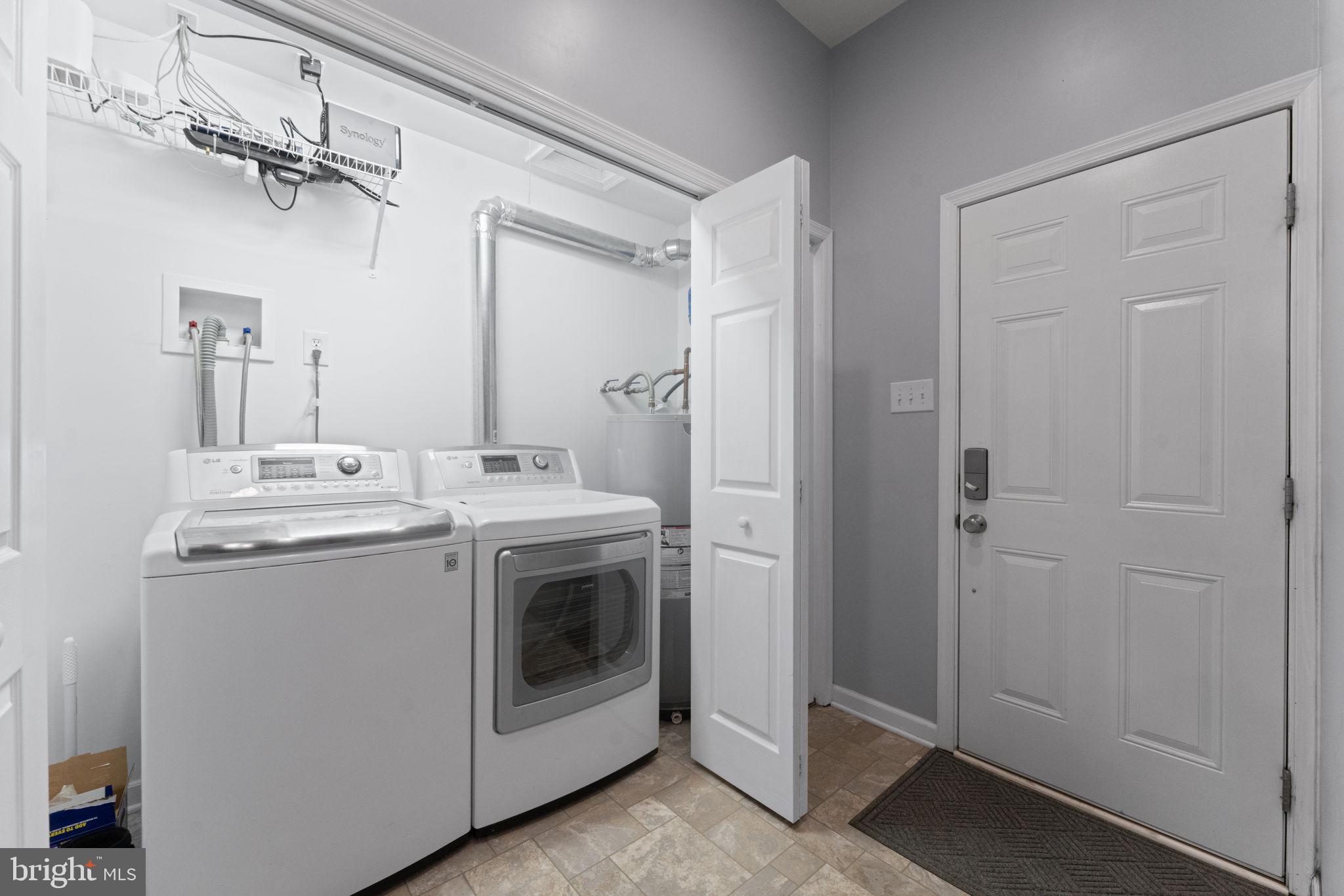 BROKEN HILLS - Residential