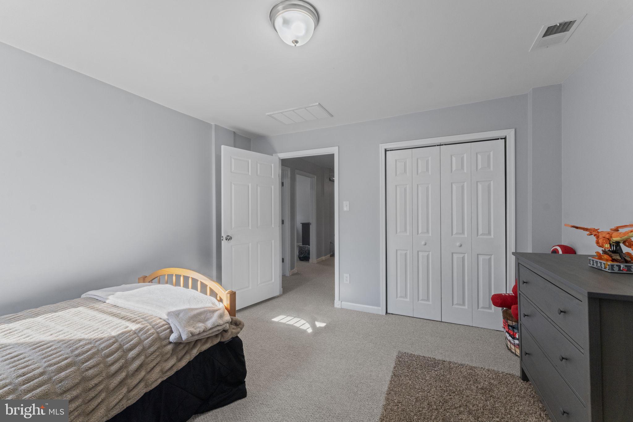 BROKEN HILLS - Residential