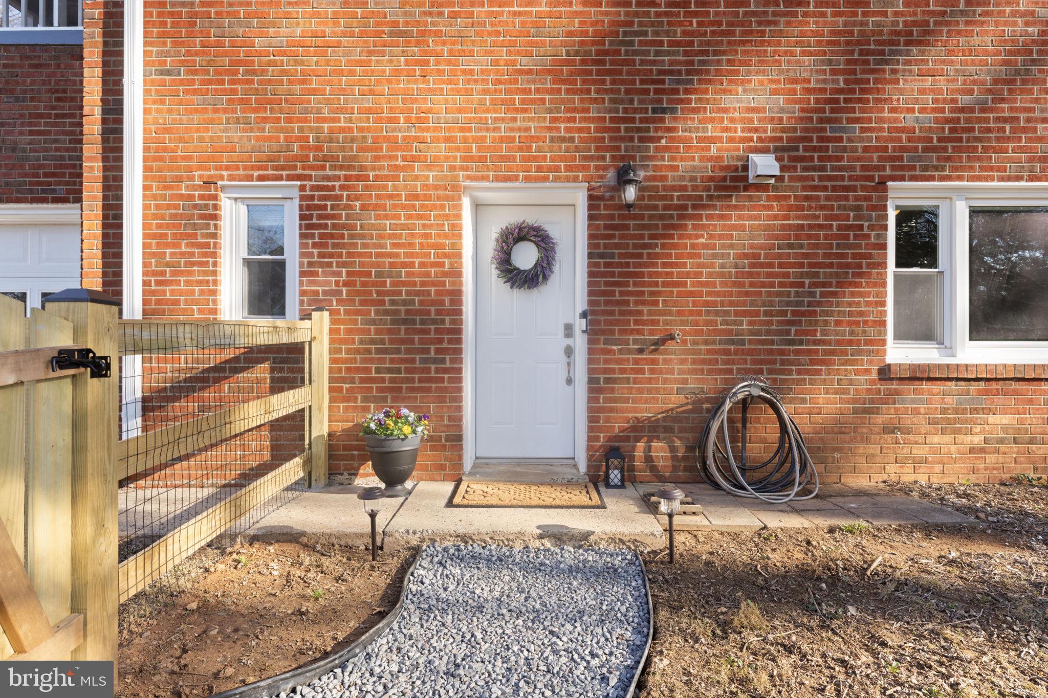 BROKEN HILLS - Residential