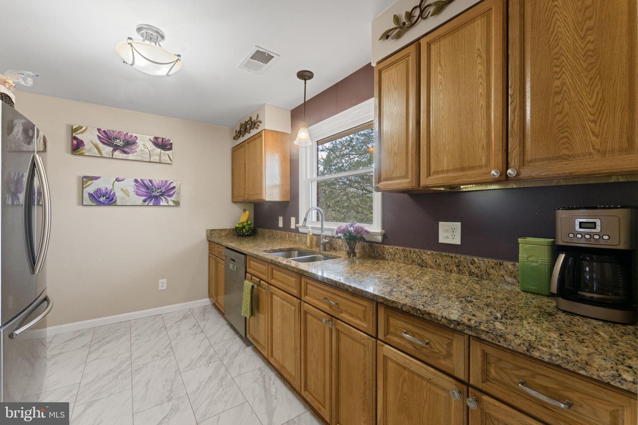 BROKEN HILLS - Residential