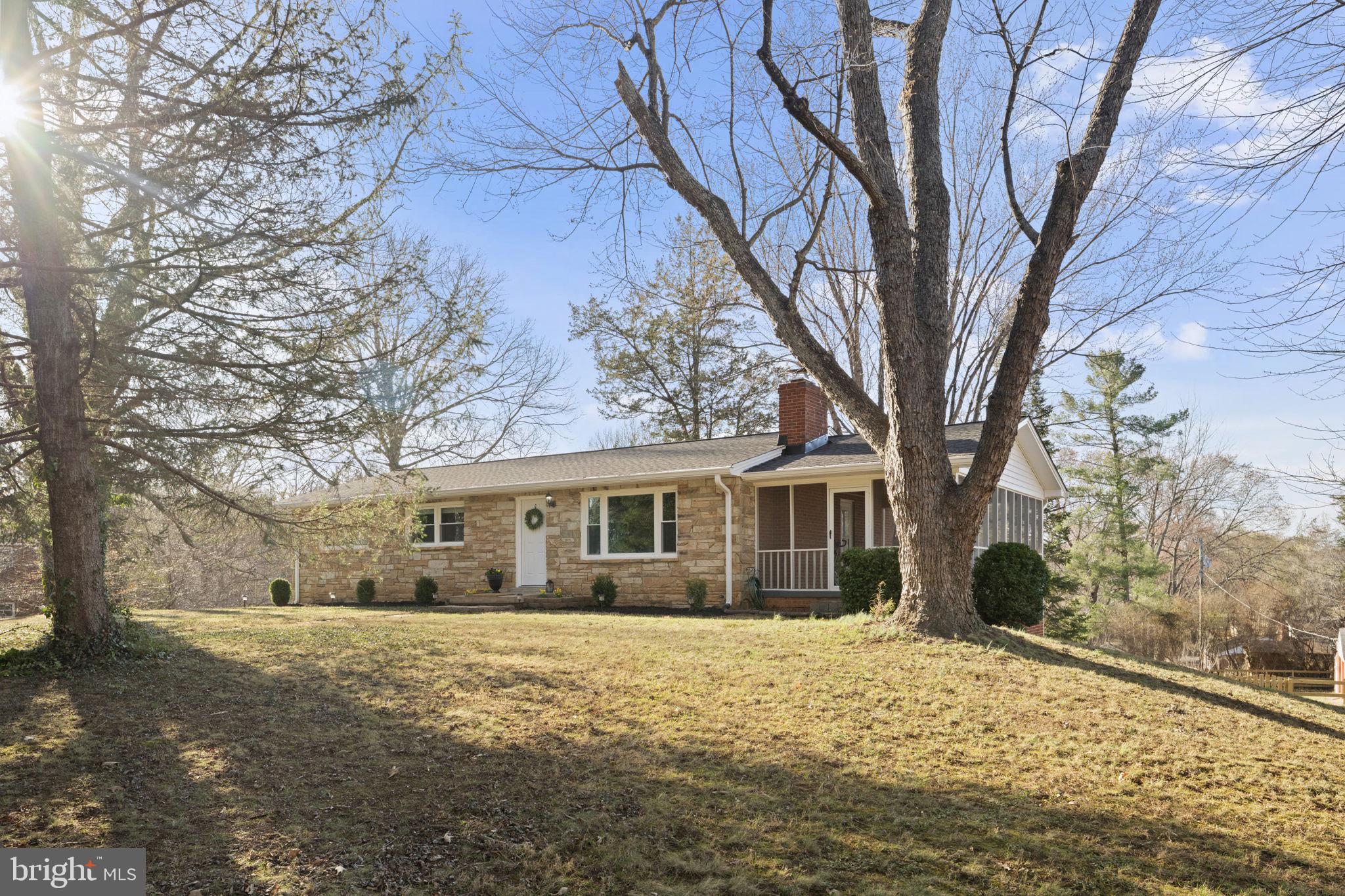 BROKEN HILLS - Residential