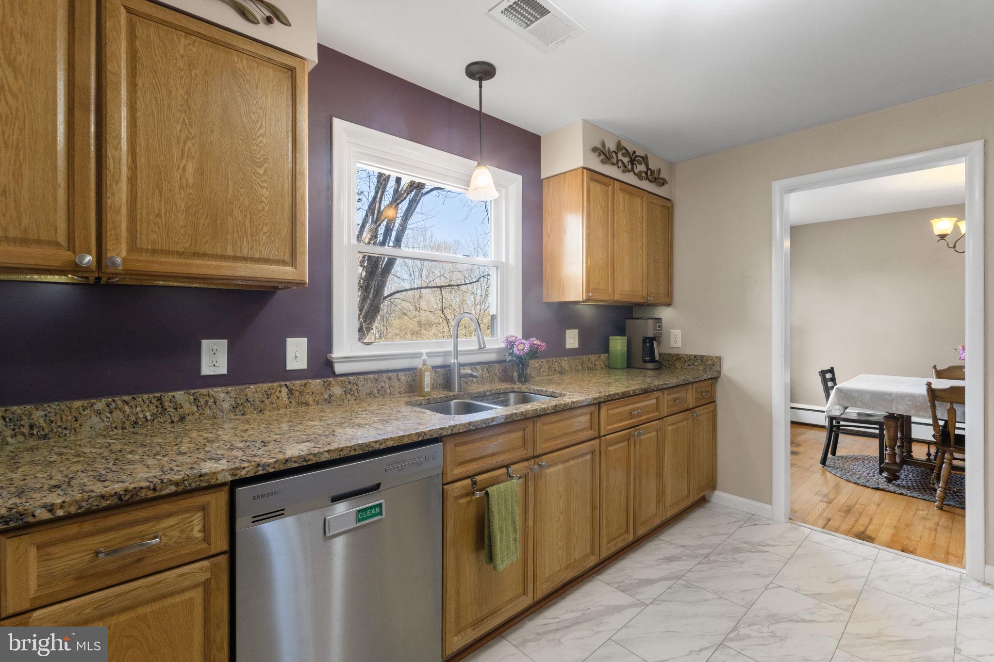 BROKEN HILLS - Residential