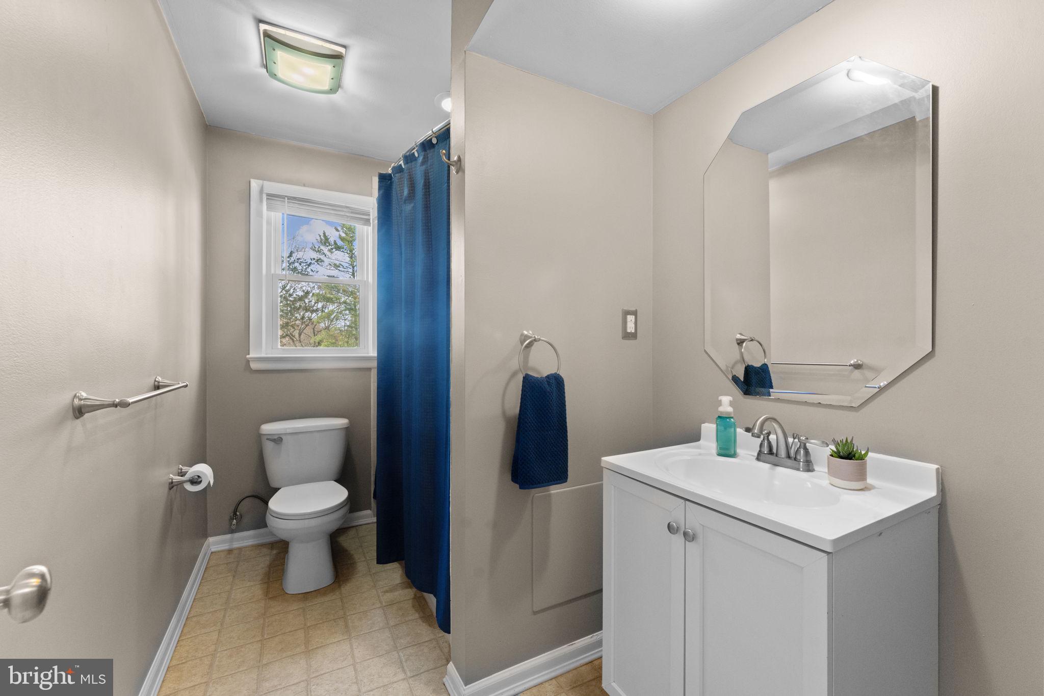 BROKEN HILLS - Residential