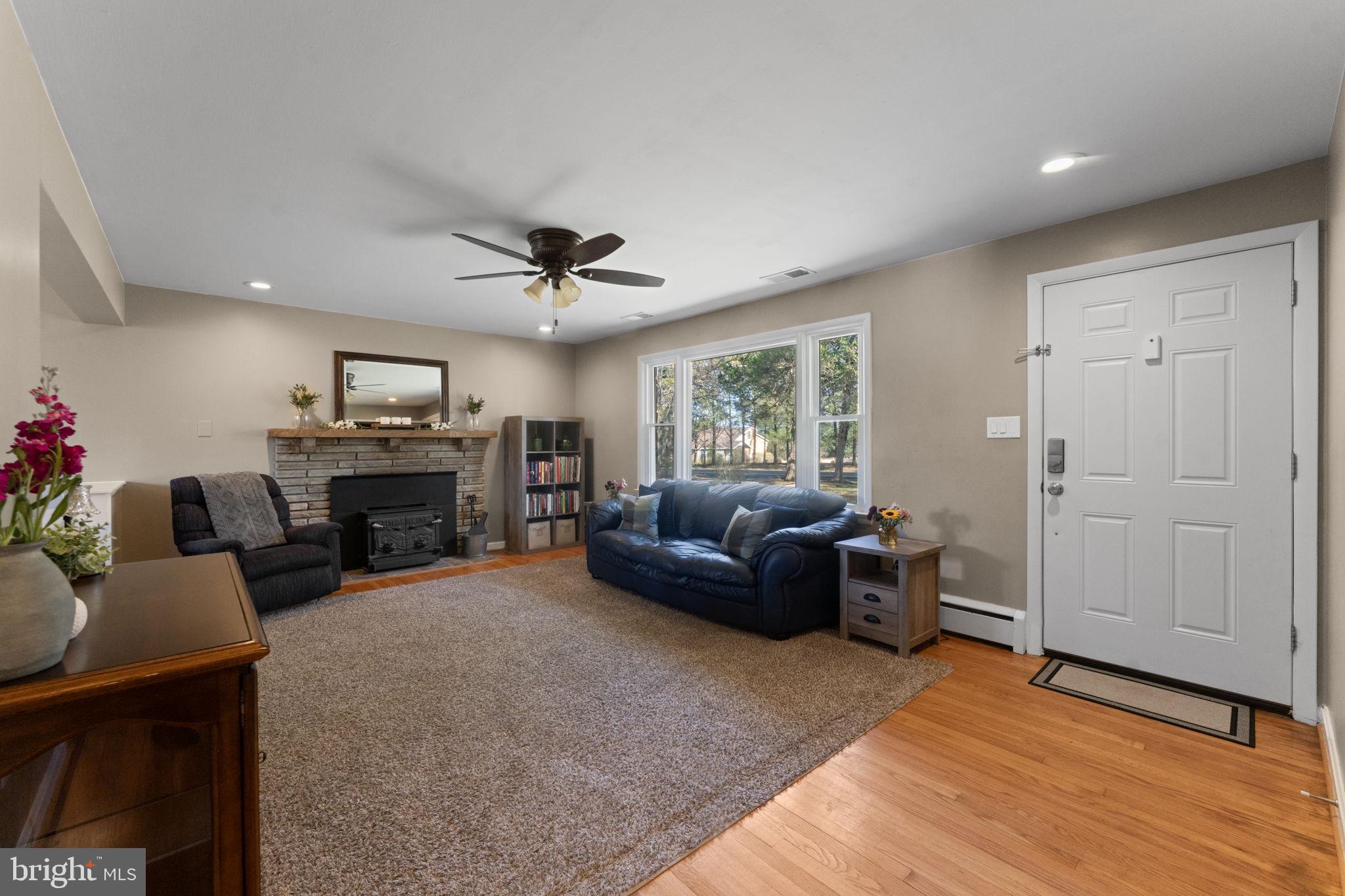 BROKEN HILLS - Residential