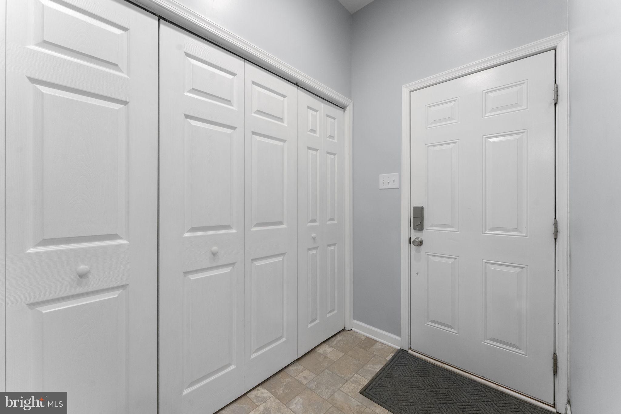 BROKEN HILLS - Residential