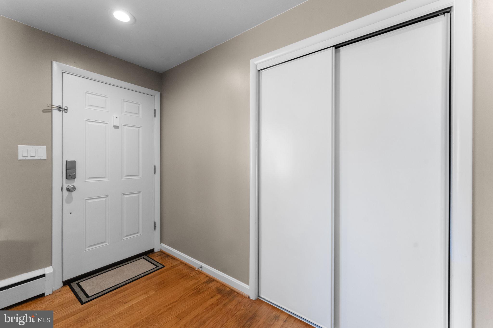 BROKEN HILLS - Residential