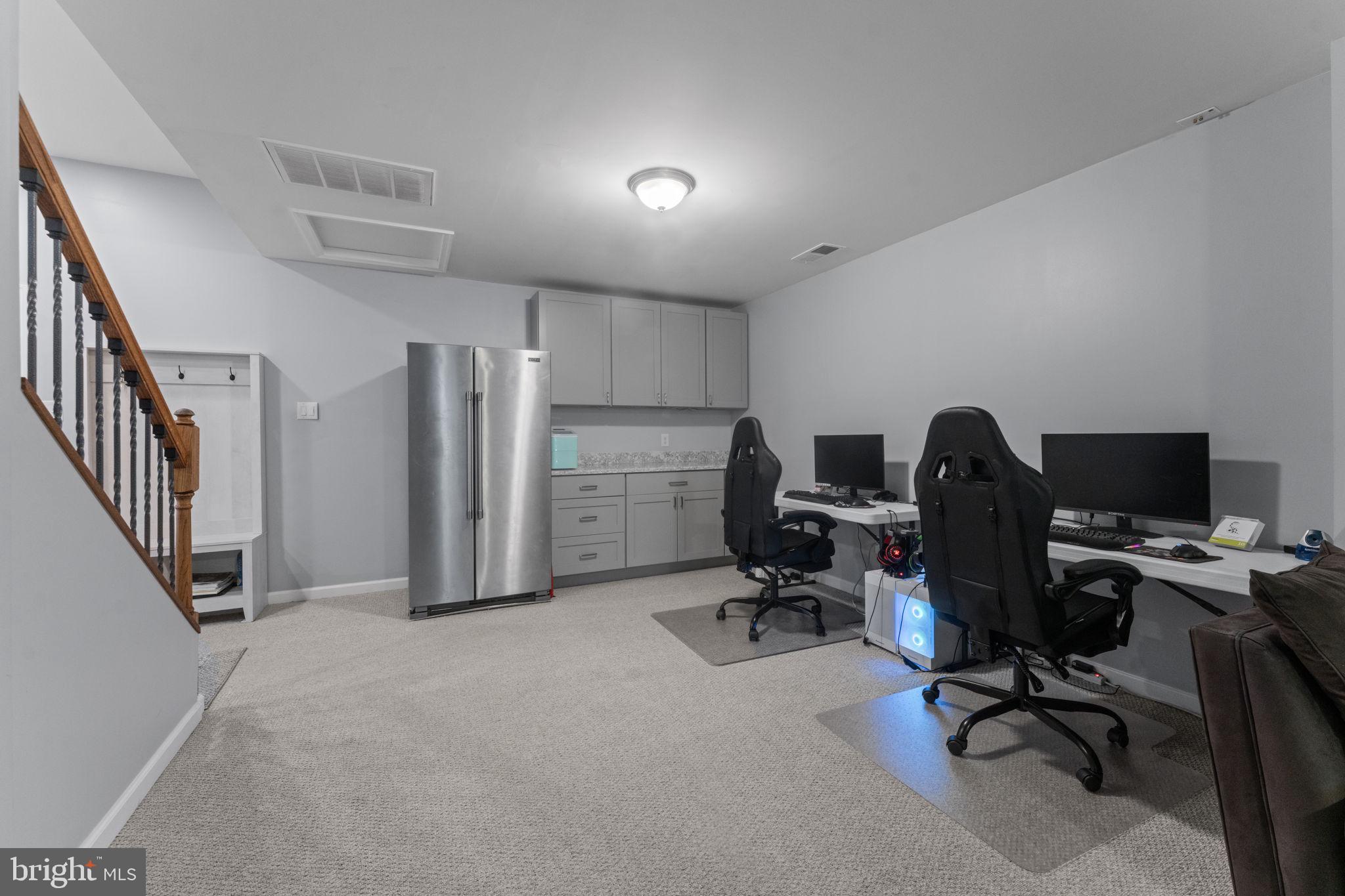 BROKEN HILLS - Residential