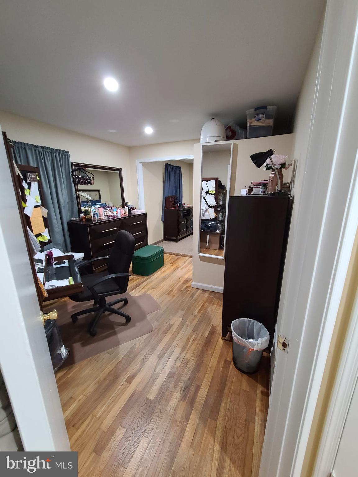 RIVERDALE HEIGHTS - Residential