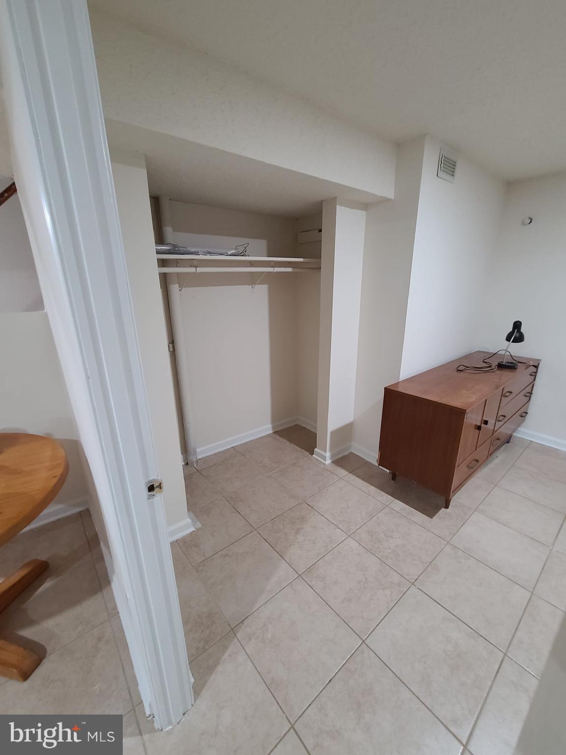 RIVERDALE HEIGHTS - Residential