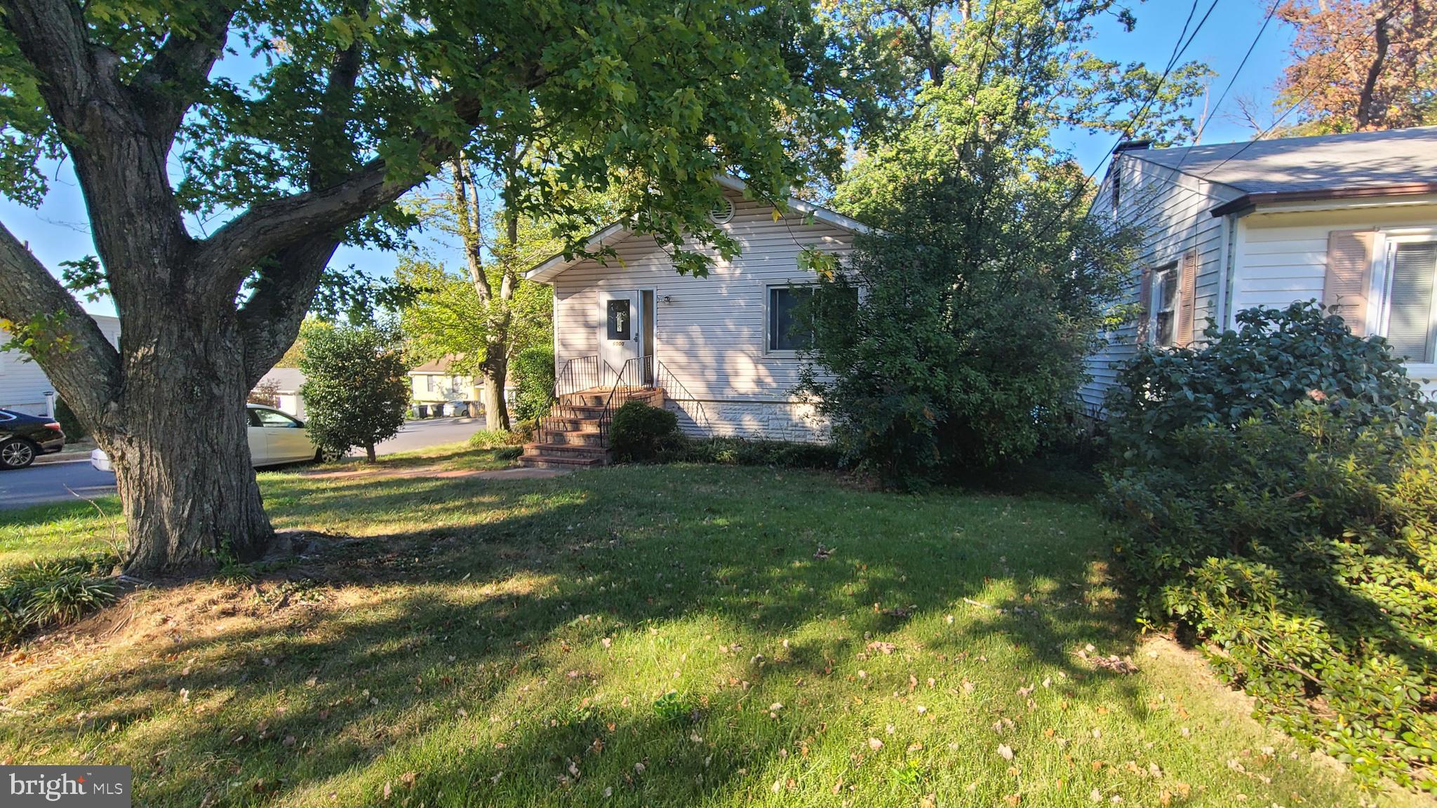 RIVERDALE HEIGHTS - Residential