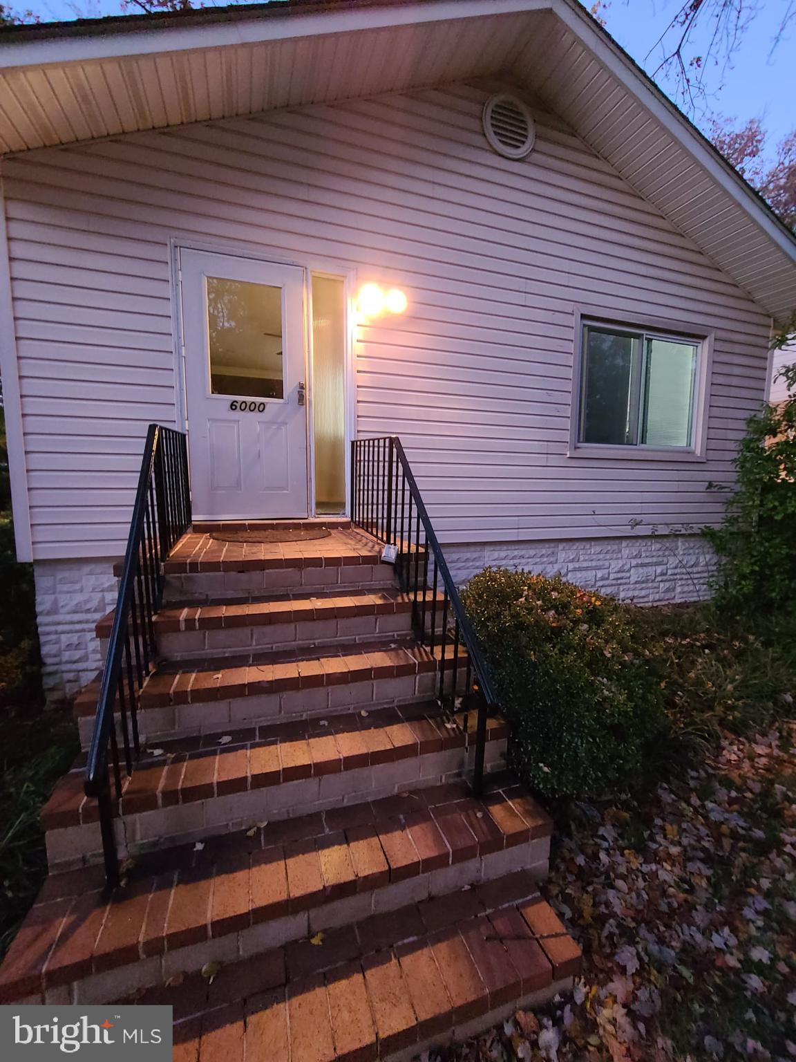 RIVERDALE HEIGHTS - Residential