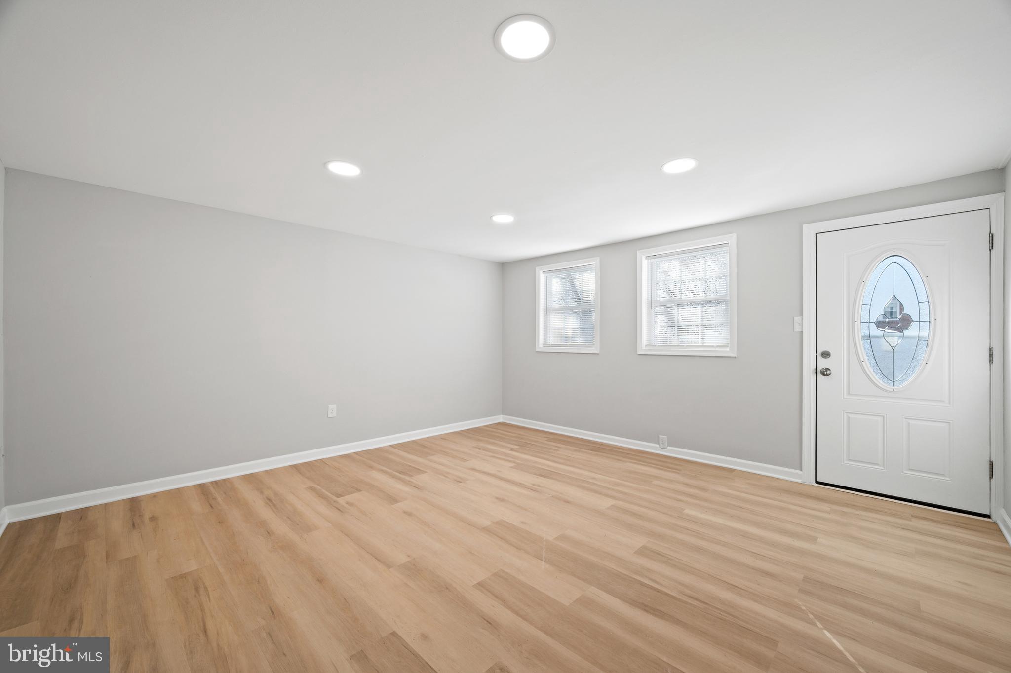 RIVERVIEW - Residential Lease