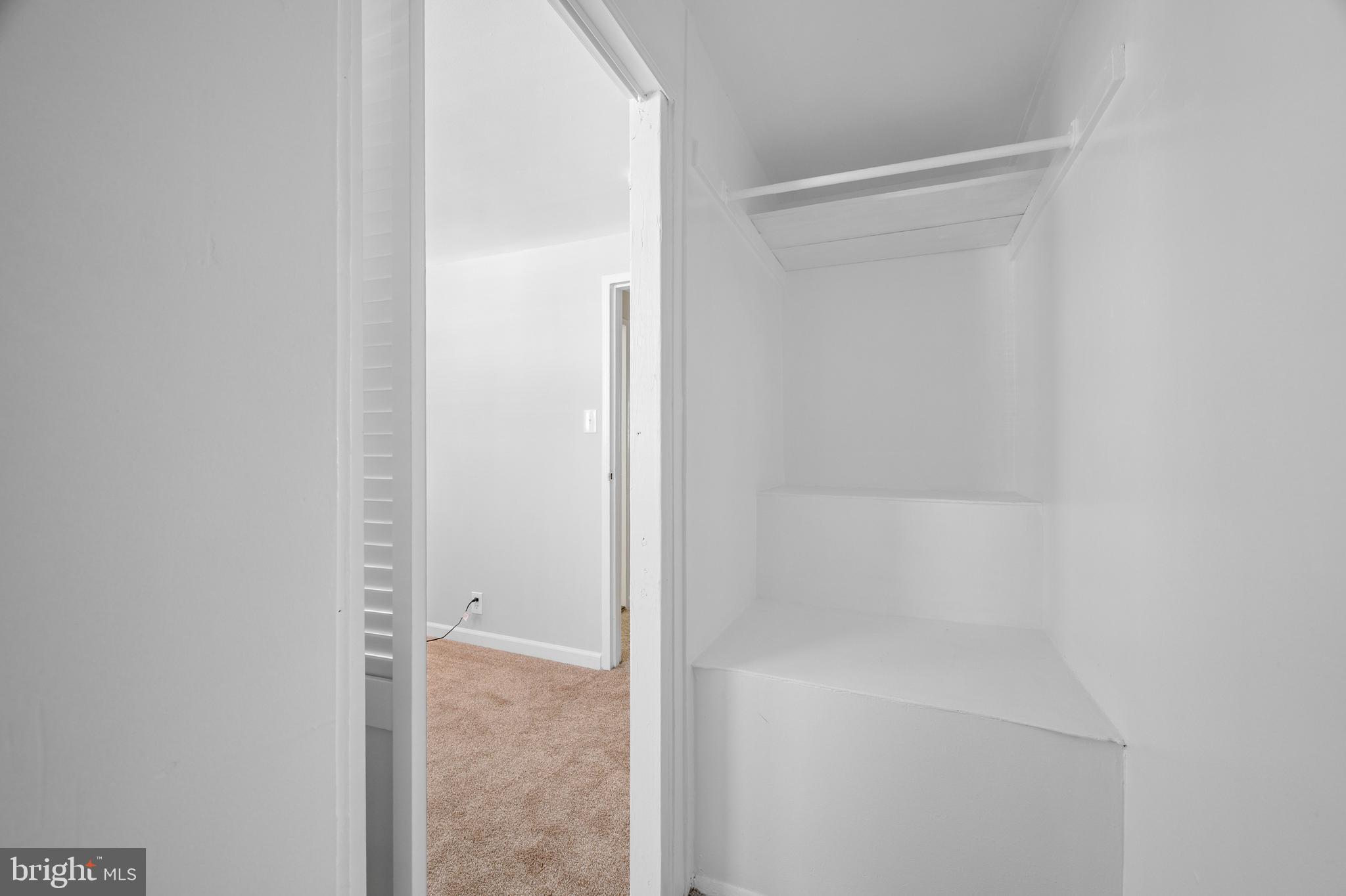 RIVERVIEW - Residential Lease