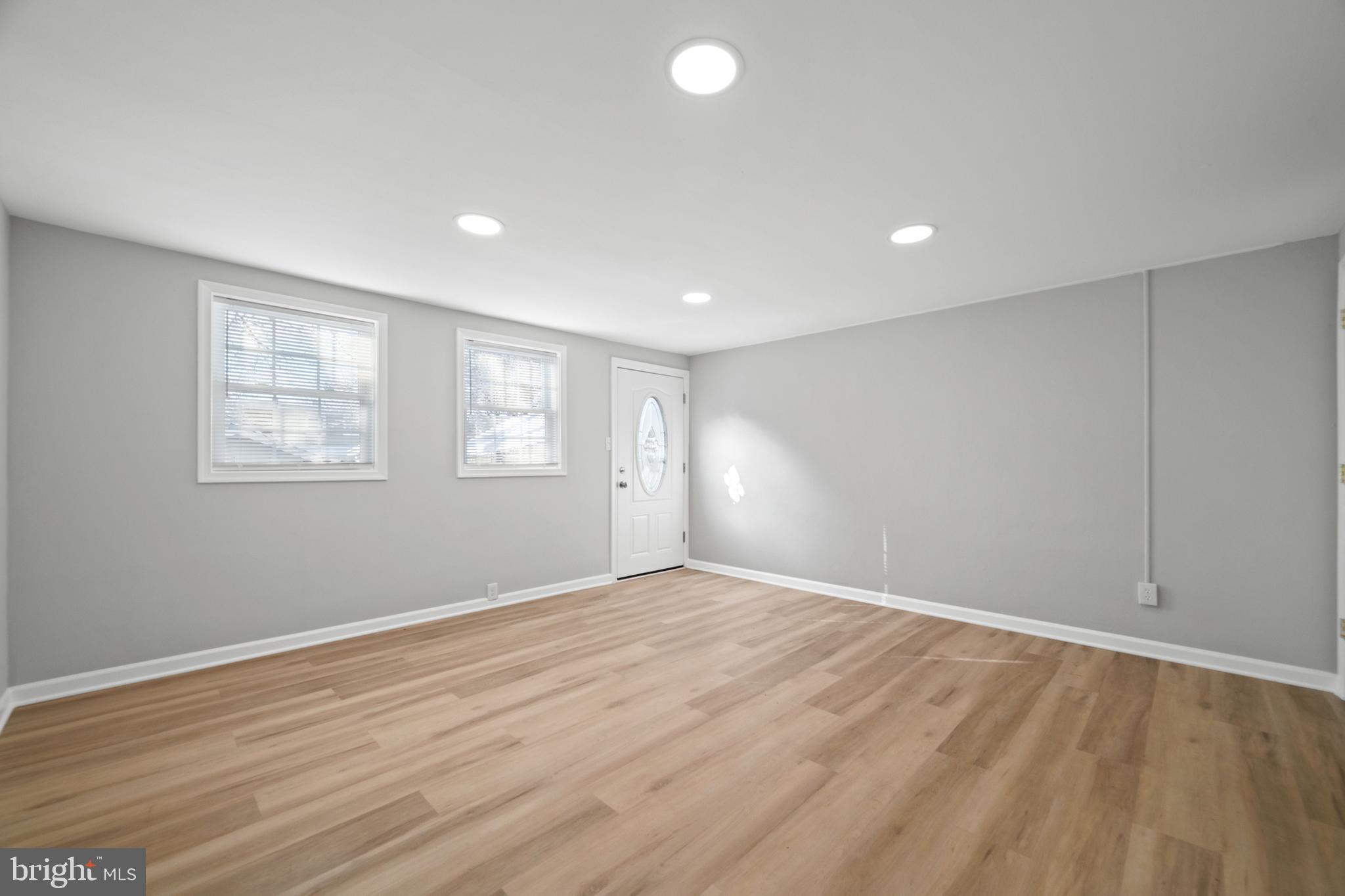 RIVERVIEW - Residential Lease