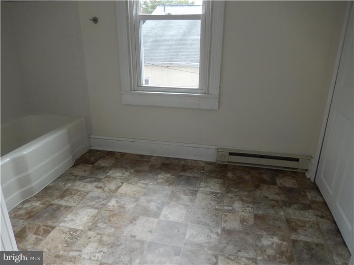 000 - Residential Lease