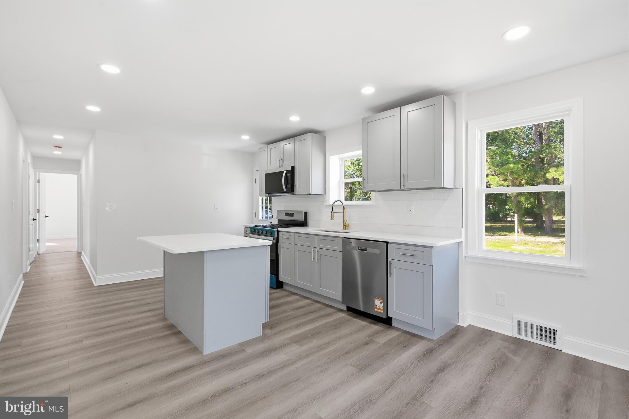 7 SICKLERVILLE ROAD