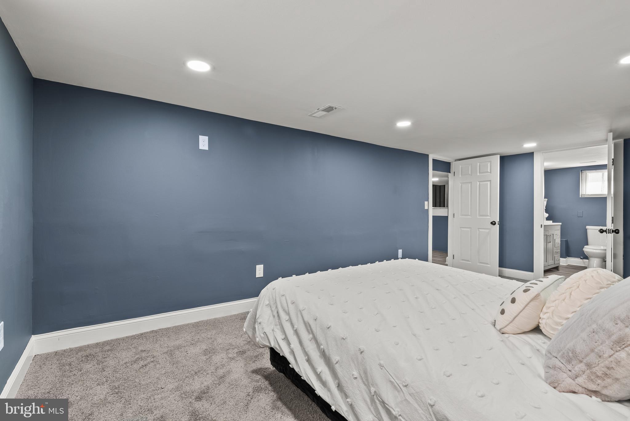 PARKVILLE - Residential