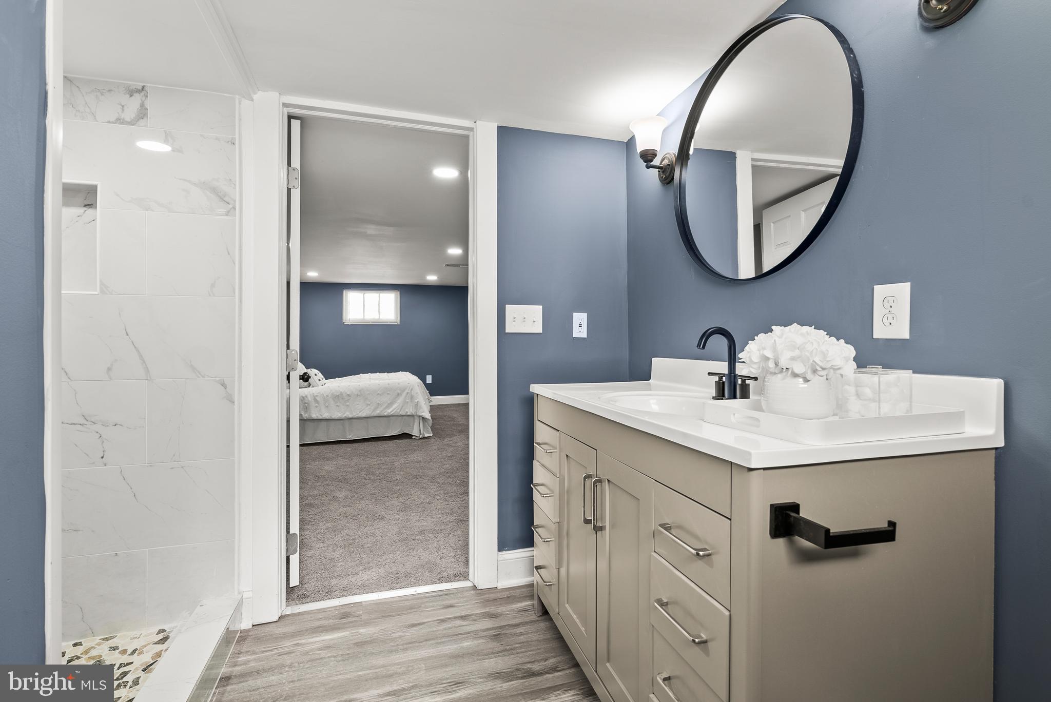 PARKVILLE - Residential