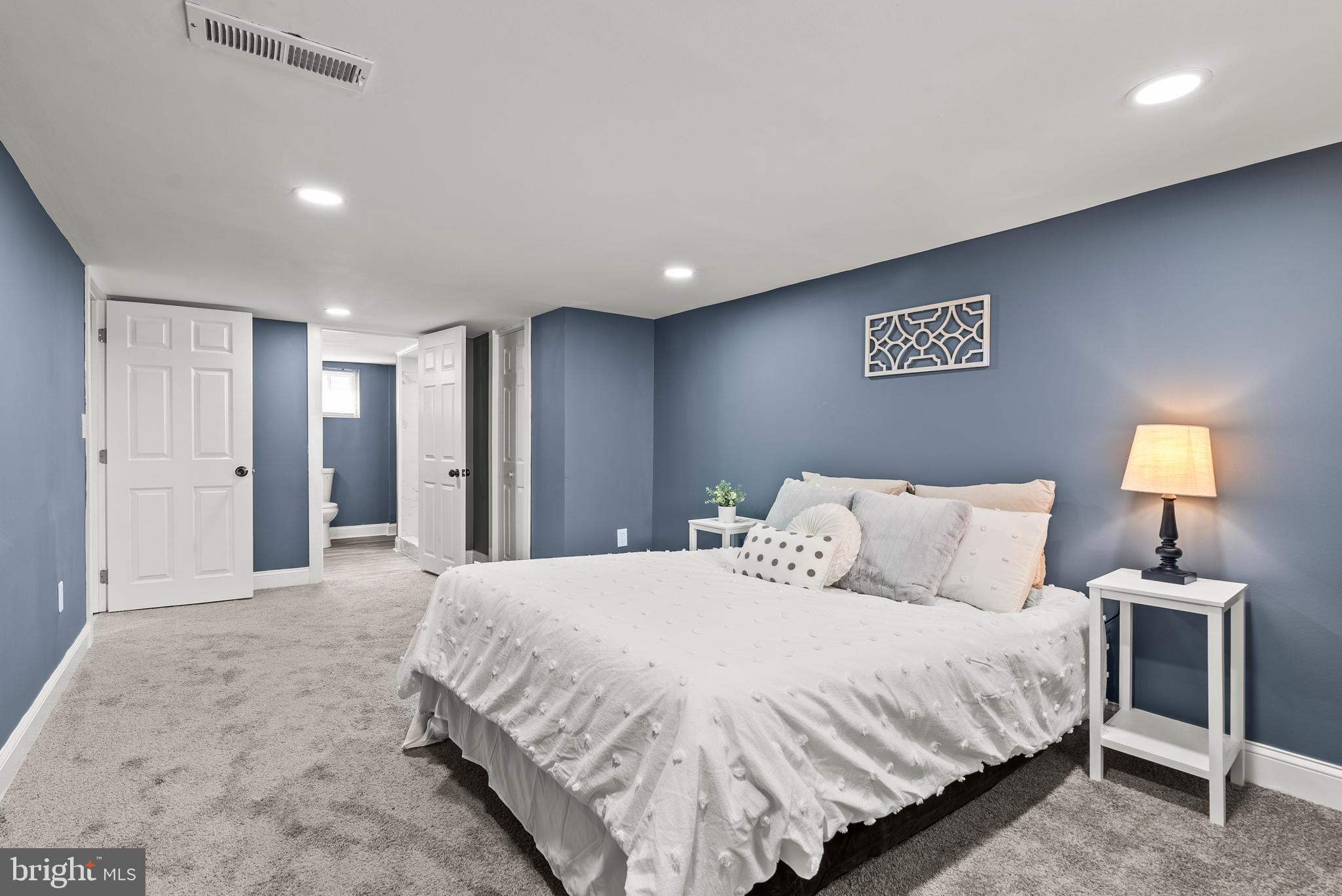 PARKVILLE - Residential