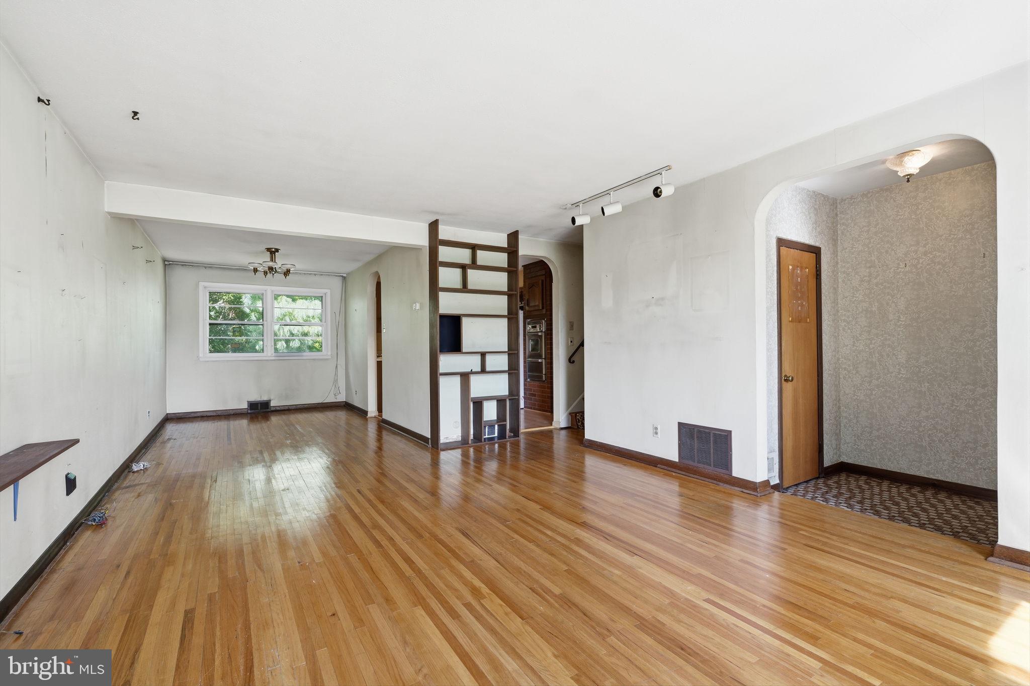 201 LILAC LANE
