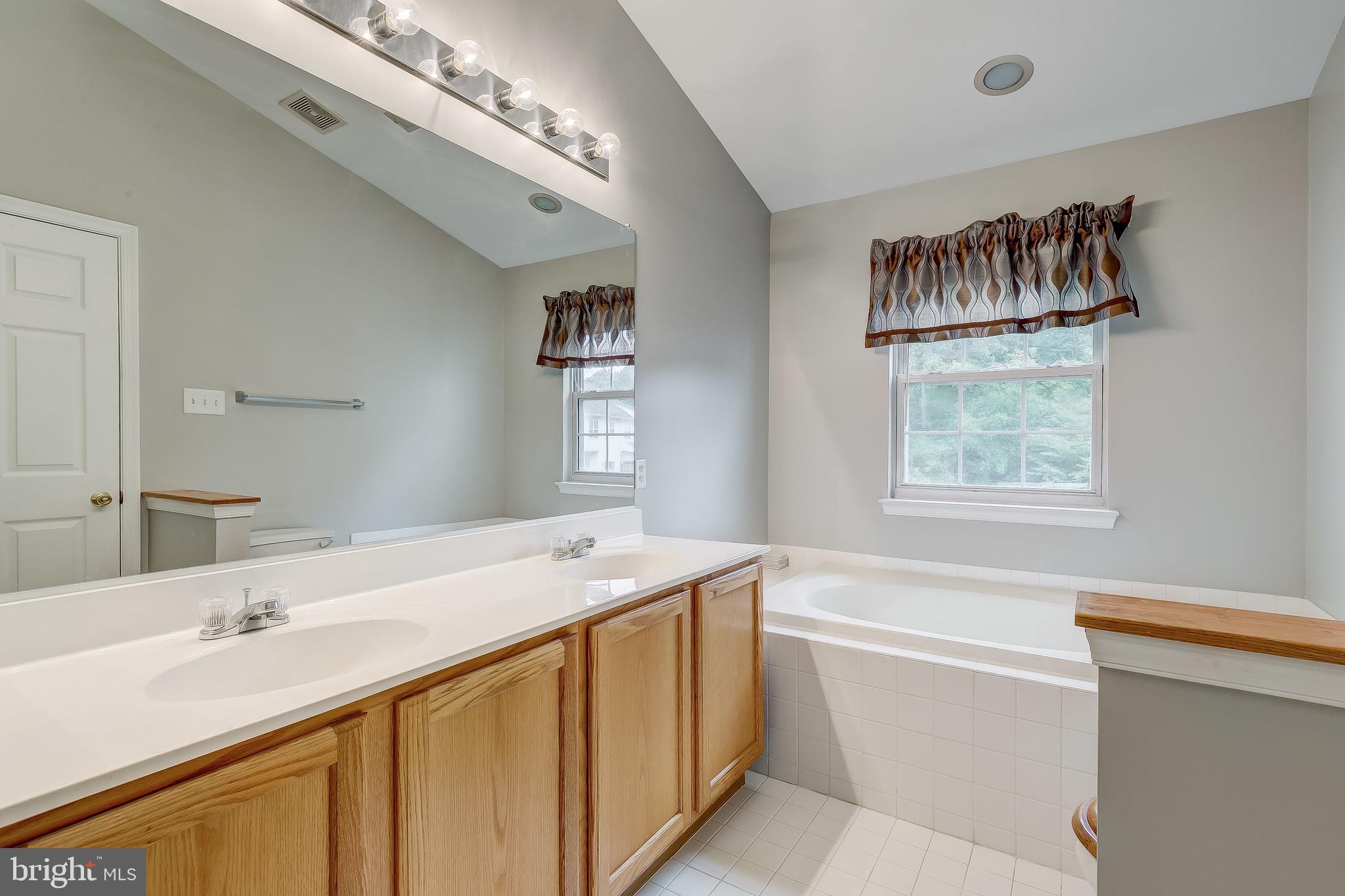 PINEY ORCHARD - Residential