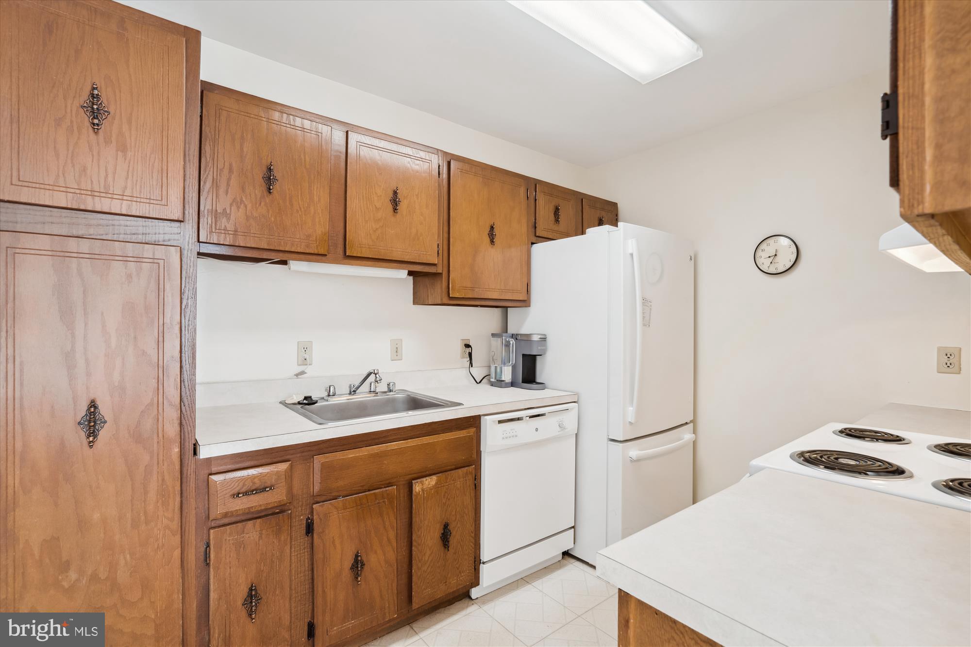 ROSSMOOR MUTUAL #12 - Residential