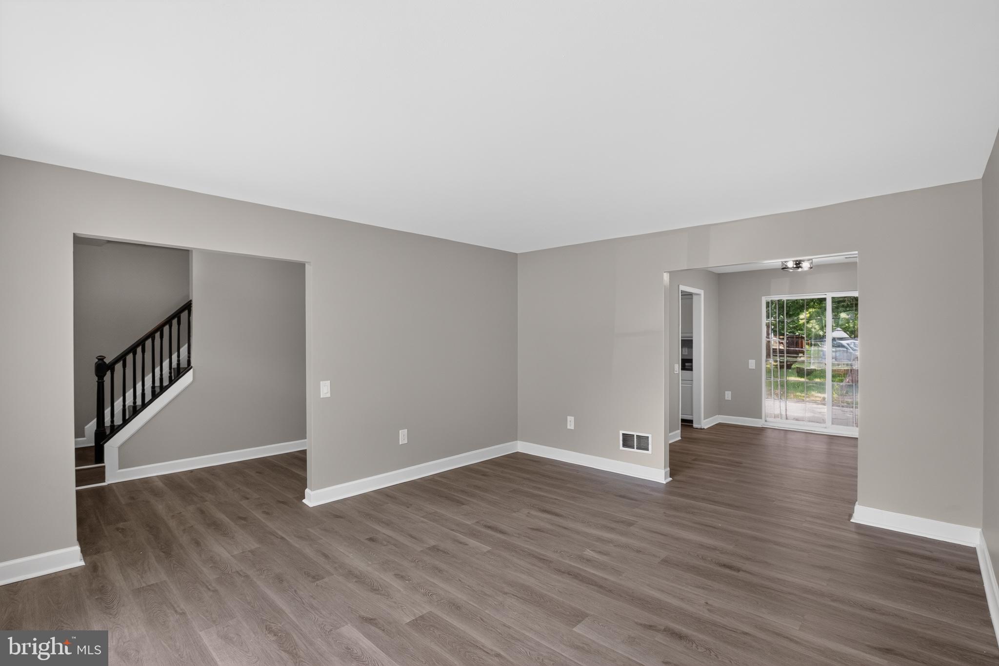 2421 YORK COURT