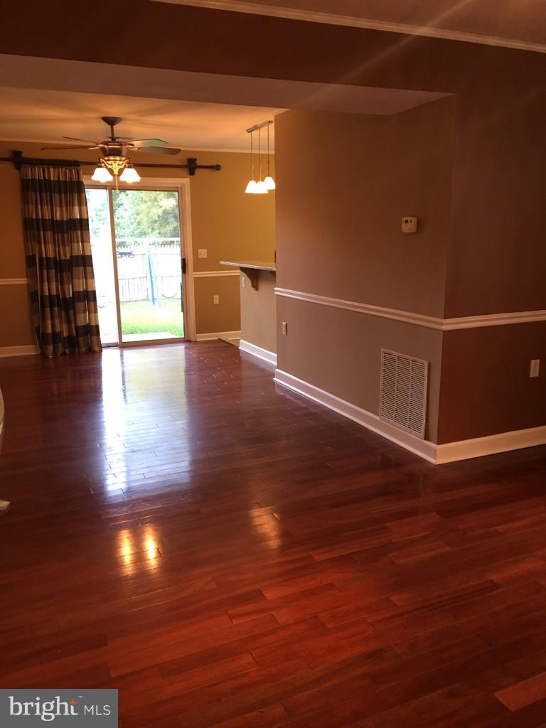 TANGLEWOOD TOWNHOMES SUB - Residential Lease