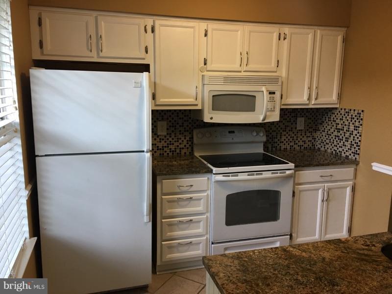 TANGLEWOOD TOWNHOMES SUB - Residential Lease