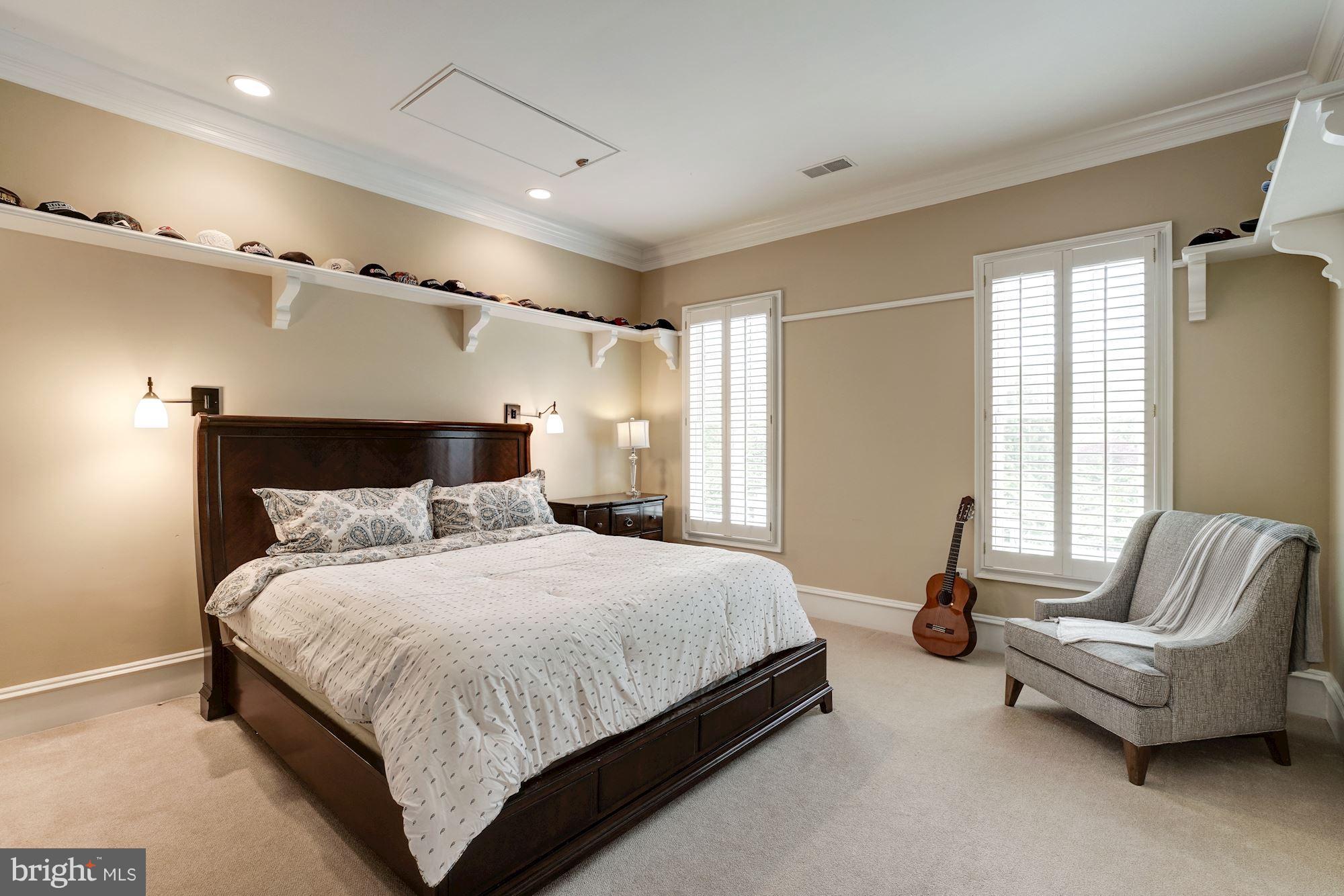 BRYAN POND - Residential