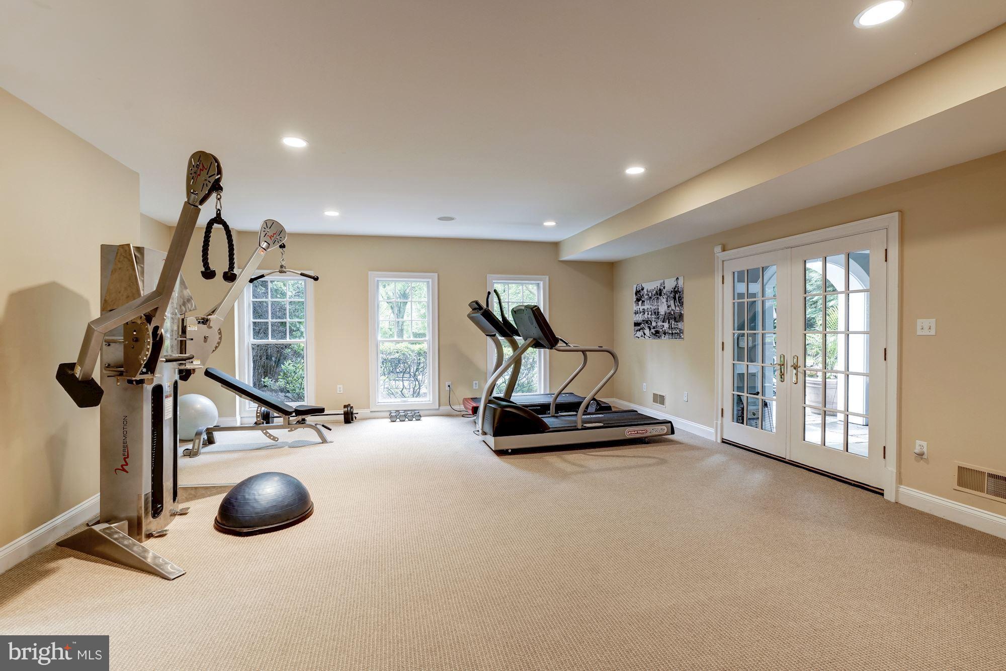 BRYAN POND - Residential