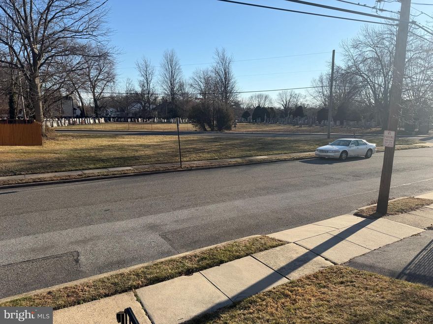 CHECKOUT THIS AMAZING DEVELOPMENT OPPORTUNITY. This corner plot of land is a blank canvas for your imagination to run wild. This investment opportunity is located near near public transportation, major highway, and shops. The seller is motivated to sell, so submit an offer today