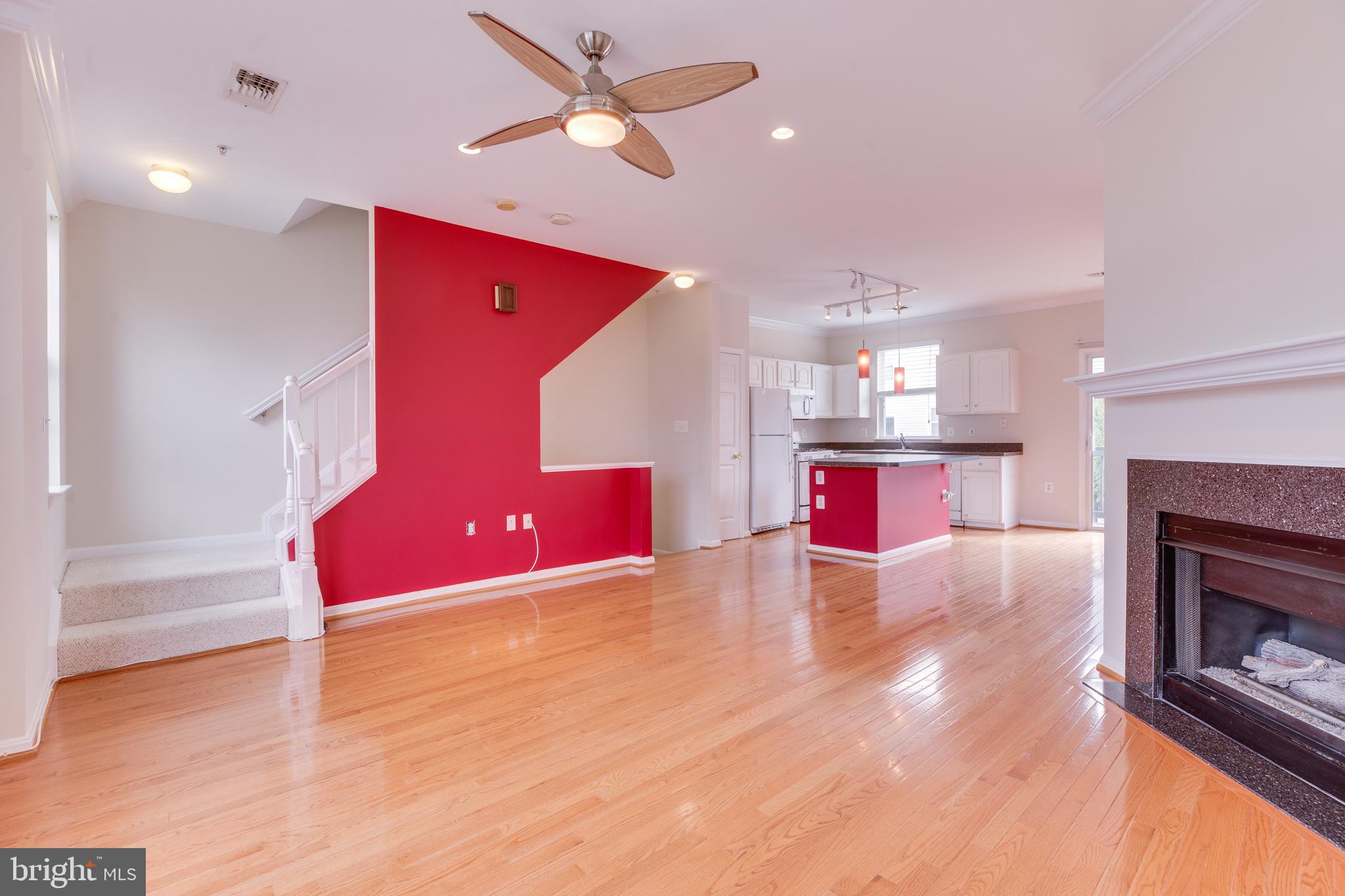 PARKSIDE AT ASHBURN - Residential