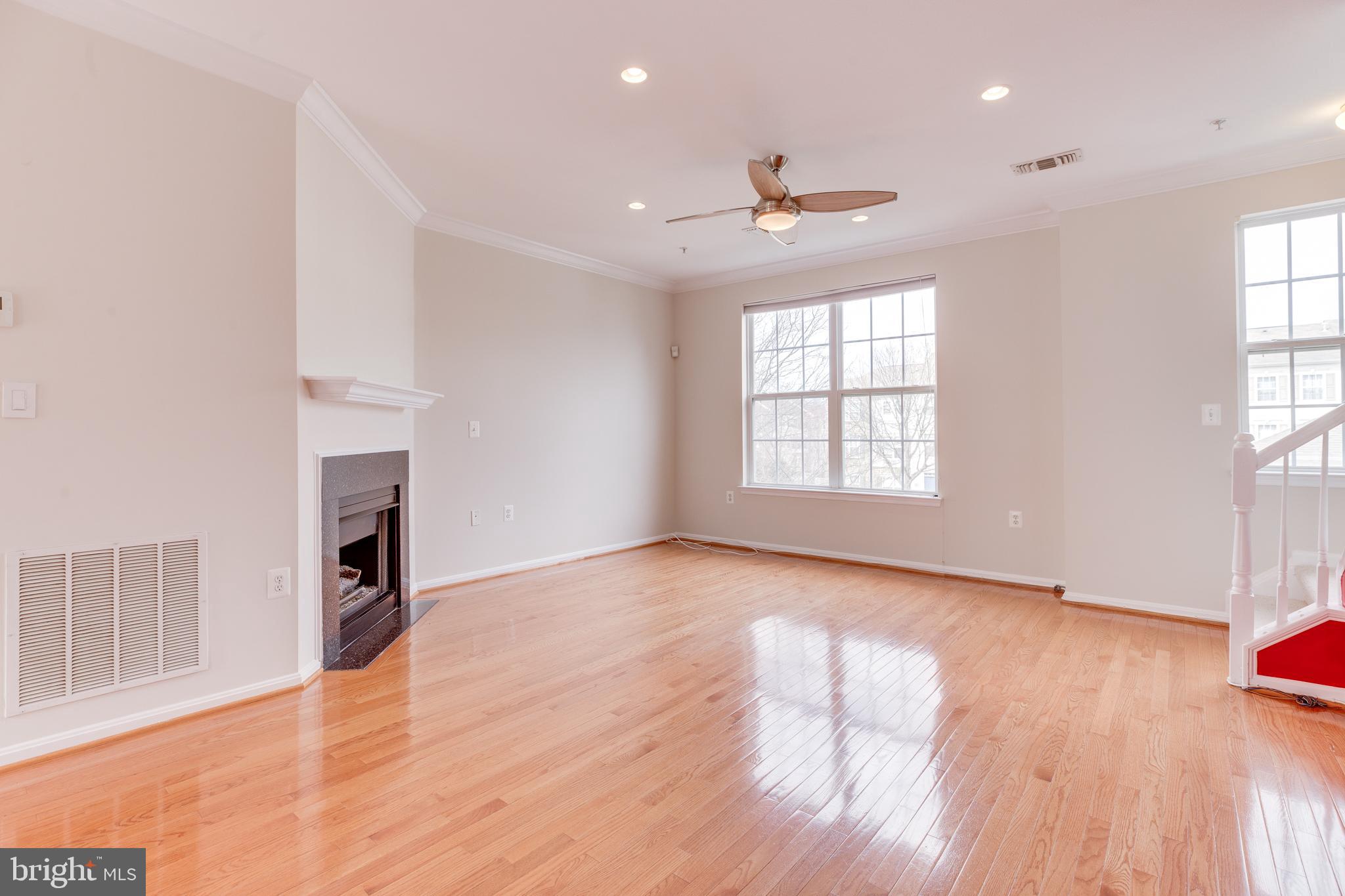 PARKSIDE AT ASHBURN - Residential