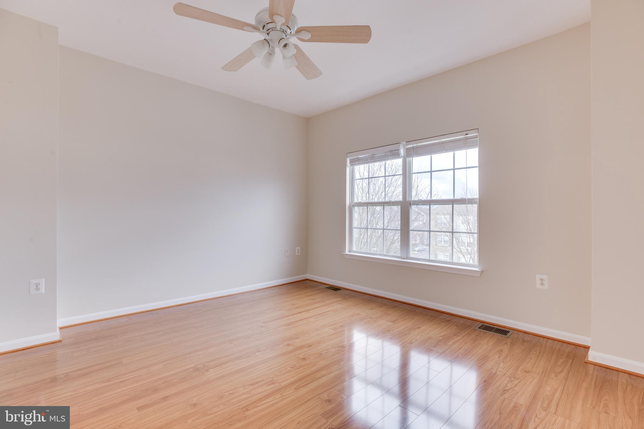 PARKSIDE AT ASHBURN - Residential