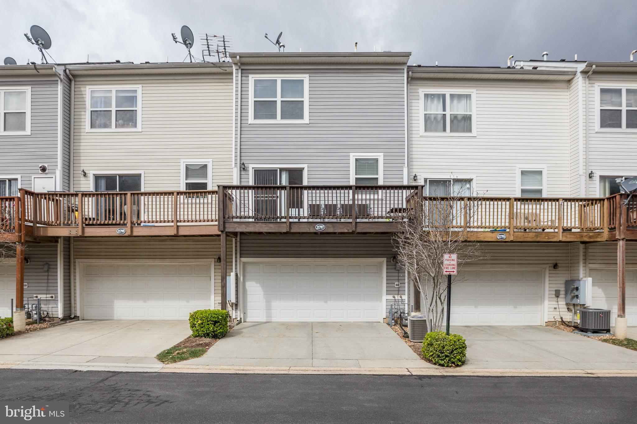 PARKSIDE AT ASHBURN - Residential