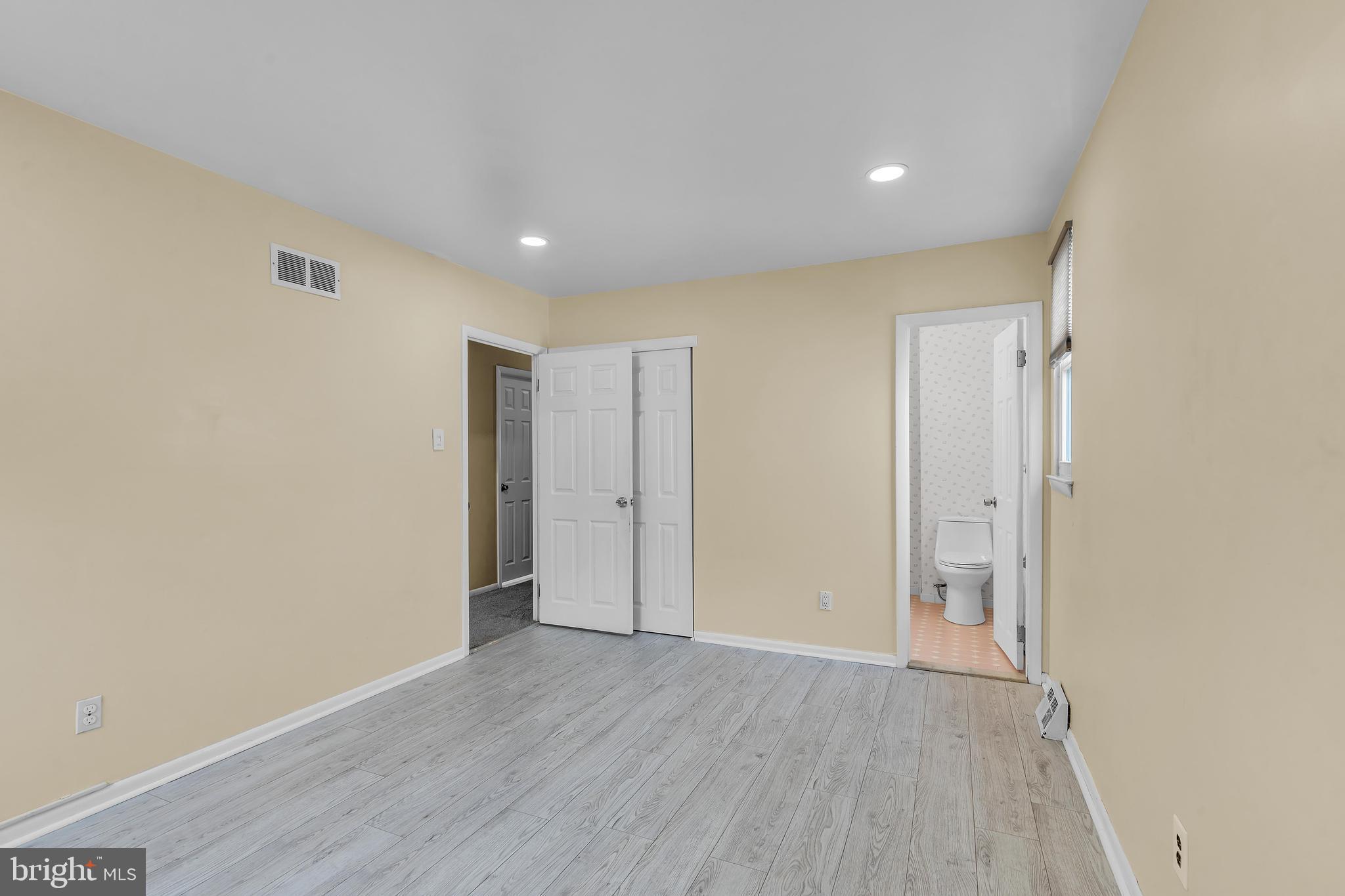 PHILADELPHIA - Residential