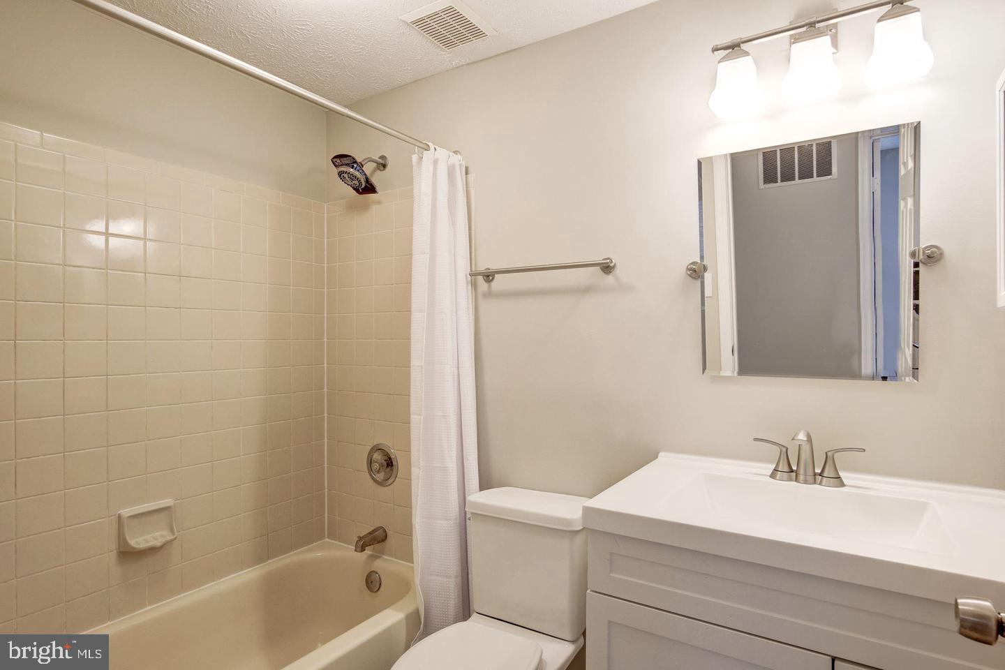 BANNEKER PLACE - Residential Lease