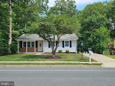 Photo of 12519 Oakwood Drive, WOODBRIDGE, VA 22192 (MLS # VAPW2126794)